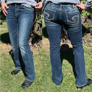 - Silver Suki Mid Slim Boot Dark Whiskered Jeans SZ 32/33! EUC!
